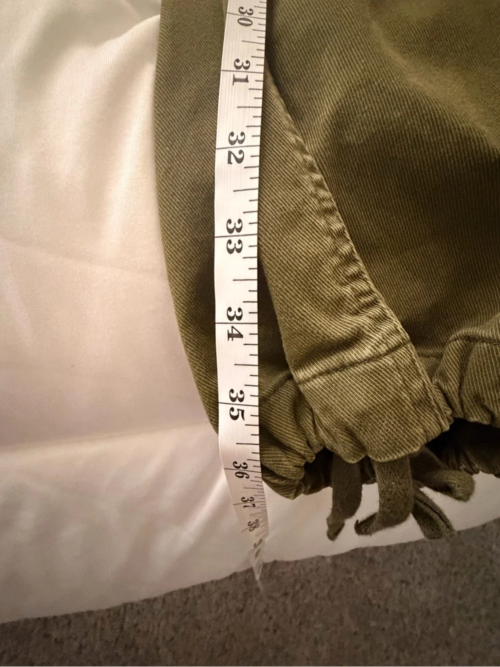 Old Navy Olive Green Balloon Cargo Jogger Pants - Picture 14 of 16